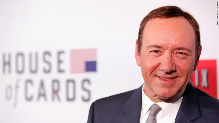 130131064038-house-of-cards-netflix-kevin-spacey-tablet-large