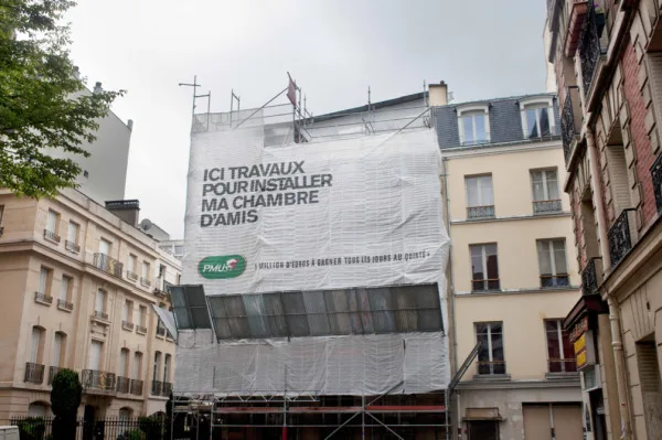 Le PMU fait fort avec une campagne incontournable dans Paris !