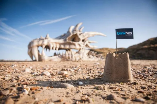 BlinkBox - Plage et Dragon abandonnés