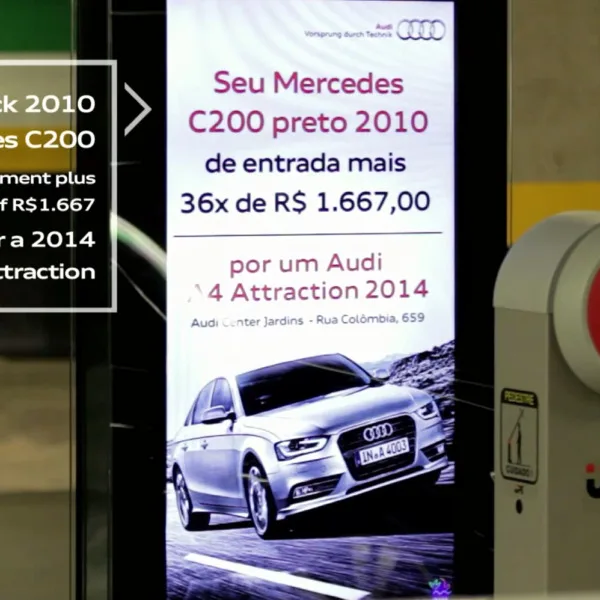 Un panneau digital évalue la côte ARGUS de votre voiture