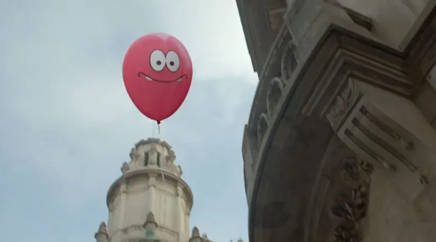 Orange et son ballon envolé !