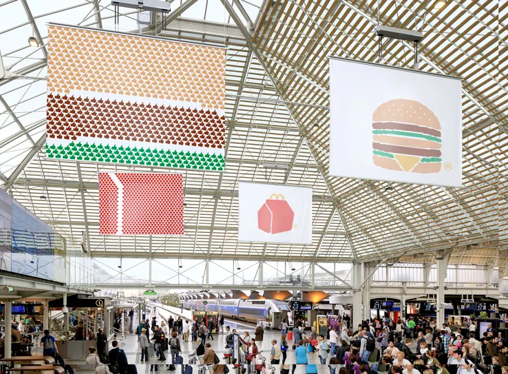 mcdonald-pictos-2015-happy-meal-big-mac-gare