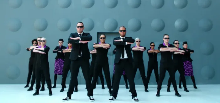 Air New Zealand transforme les All Blacks en Men in Black !