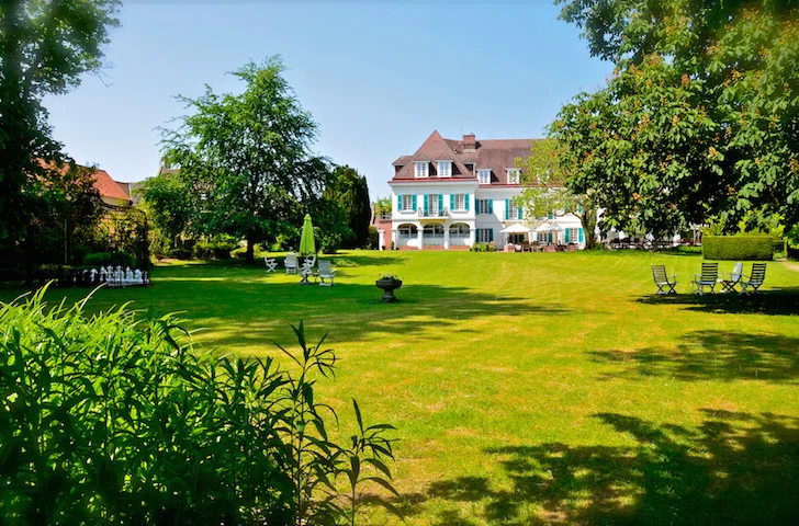 Château de Montreuil-sur-Mer, Relais & Châteaux, transforme les réunions en parenthèse gourmande avec sa salle de séminaire.