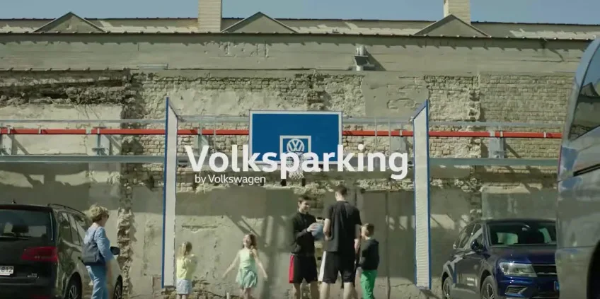 Wolkswagen transforme les parkings en terrain de basket