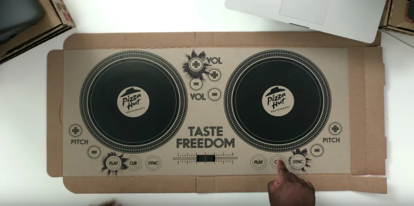 Pizza Hut présente la DJ Pizza Box
