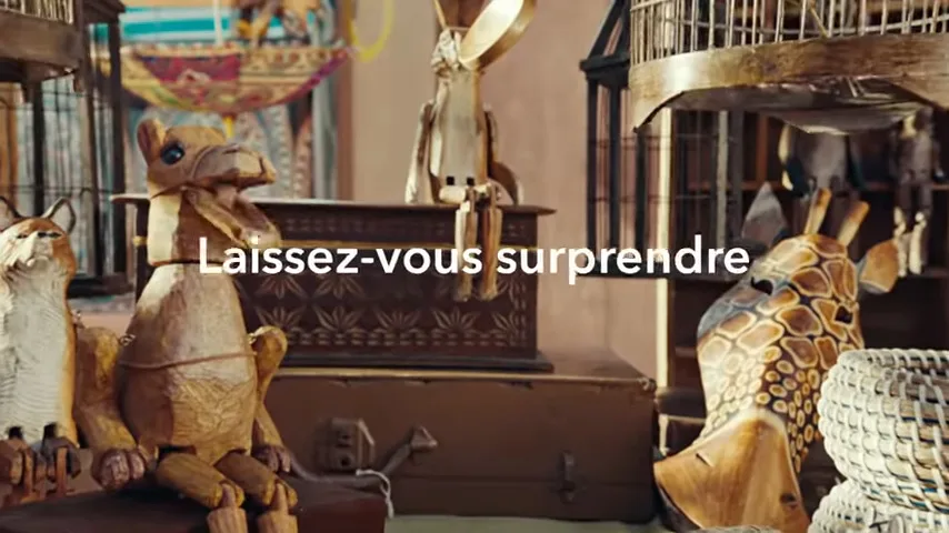 La nouvelle campagne Booking.com va vous surprendre !